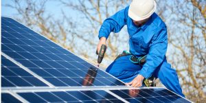 Installation Maintenance Panneaux Solaires Photovoltaïques à Massignac